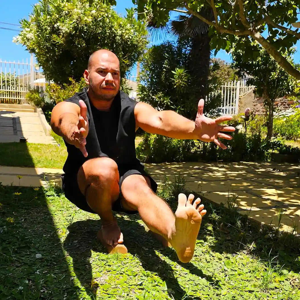 Entrenamiento de fuerza y movilidad articular para usuarios de zapatillas anchas barefoot.