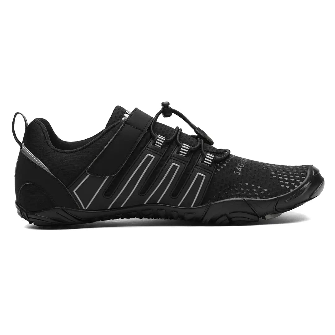 Zapatilla Saguaro Vigor II negra vista lateral, estructura barefoot.