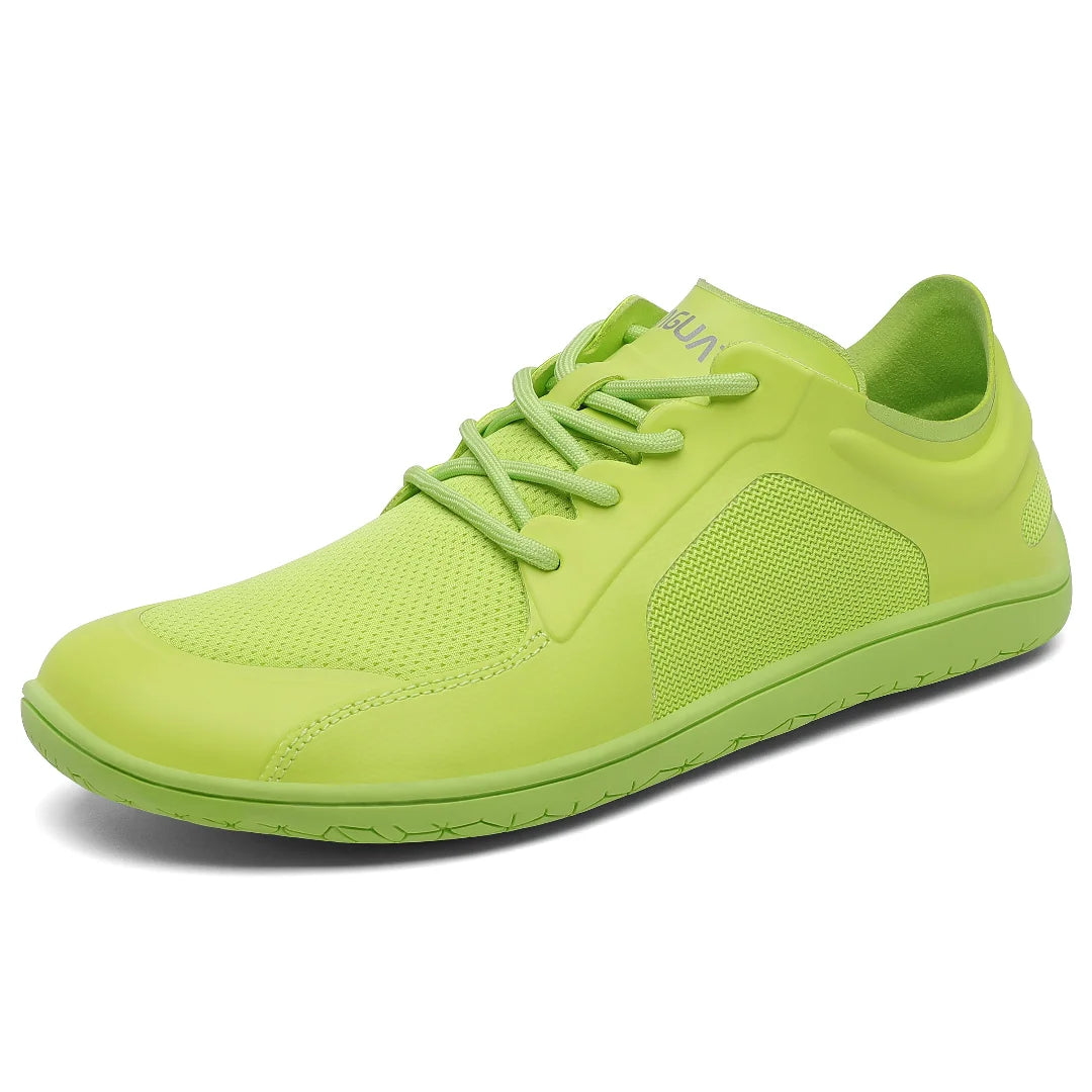 Zapatilla barefoot mujer Saguaro Wish II verde flúor, malla transpirable y suela plana.