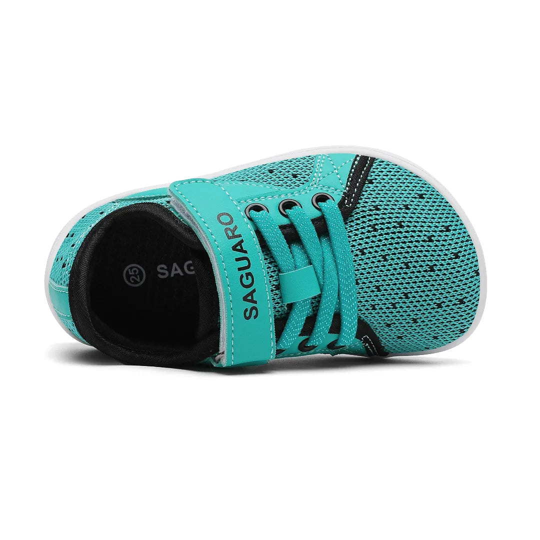 Zapatos ergonómicos  niños verde, puntera ancha y velcro.