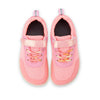 Zapatillas anchas para niña con horma anatómica que permite el libre movimiento de dedos.