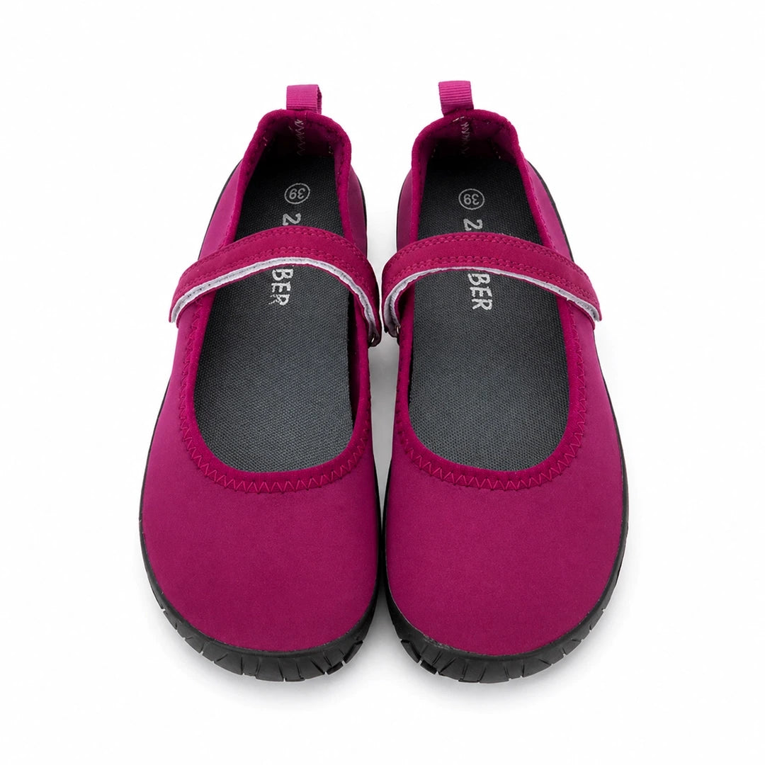 Zapatillas mujer tipo ballerina con horma anatómica que permite la expansión de los dedos.